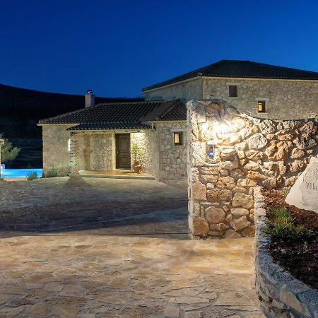 Villa Meralia Anafonitria ภายนอก รูปภาพ