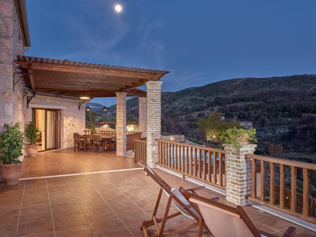 Villa Meralia Anafonitria ภายนอก รูปภาพ