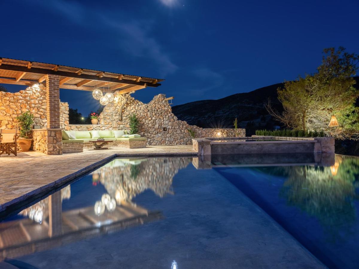 Villa Meralia Anafonitria ภายนอก รูปภาพ