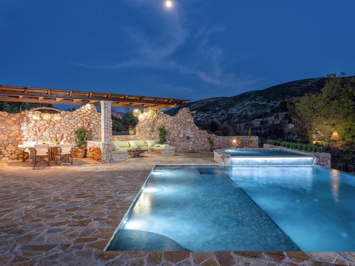 Villa Meralia Anafonitria ภายนอก รูปภาพ